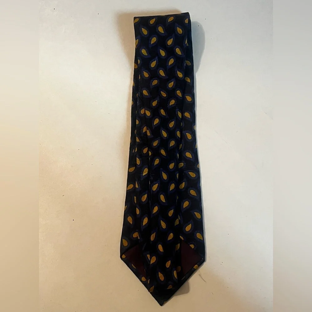 BURBERRY Blue Teardrop 100% Silk Tie (Handmade in Italy)